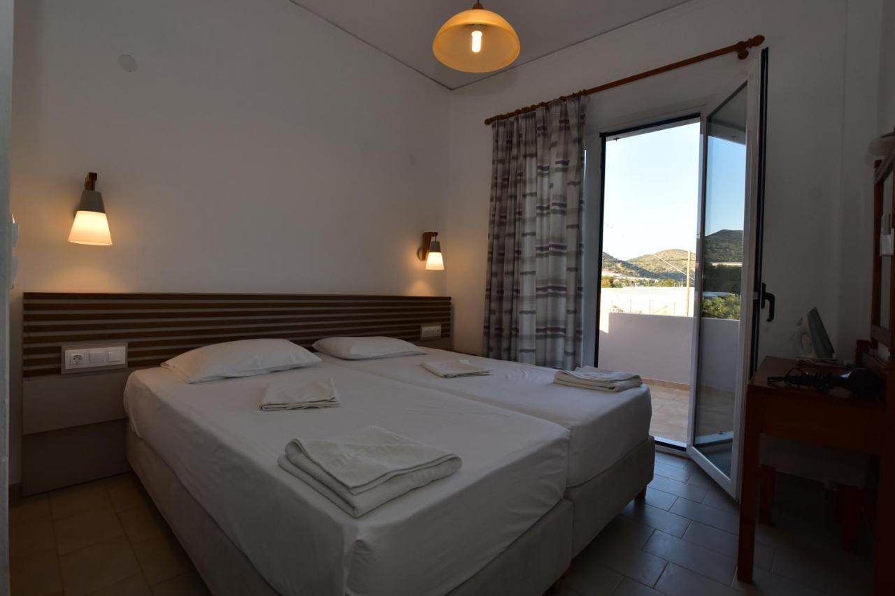 Morpheas Rooms Palaiochora Luaran gambar