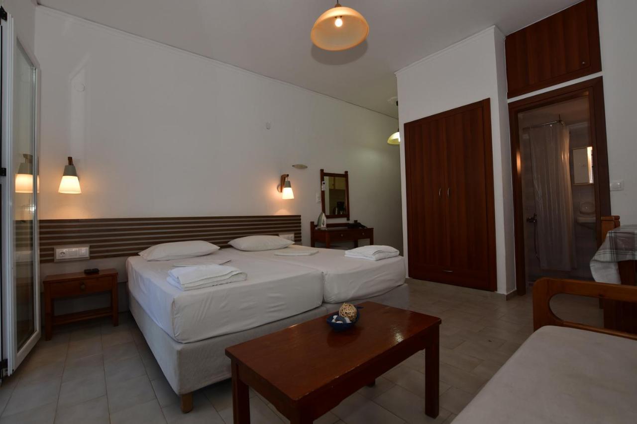 Morpheas Rooms Palaiochora Luaran gambar