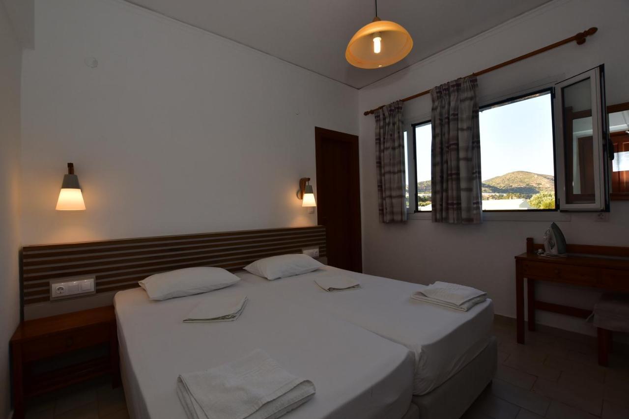 Morpheas Rooms Palaiochora Luaran gambar