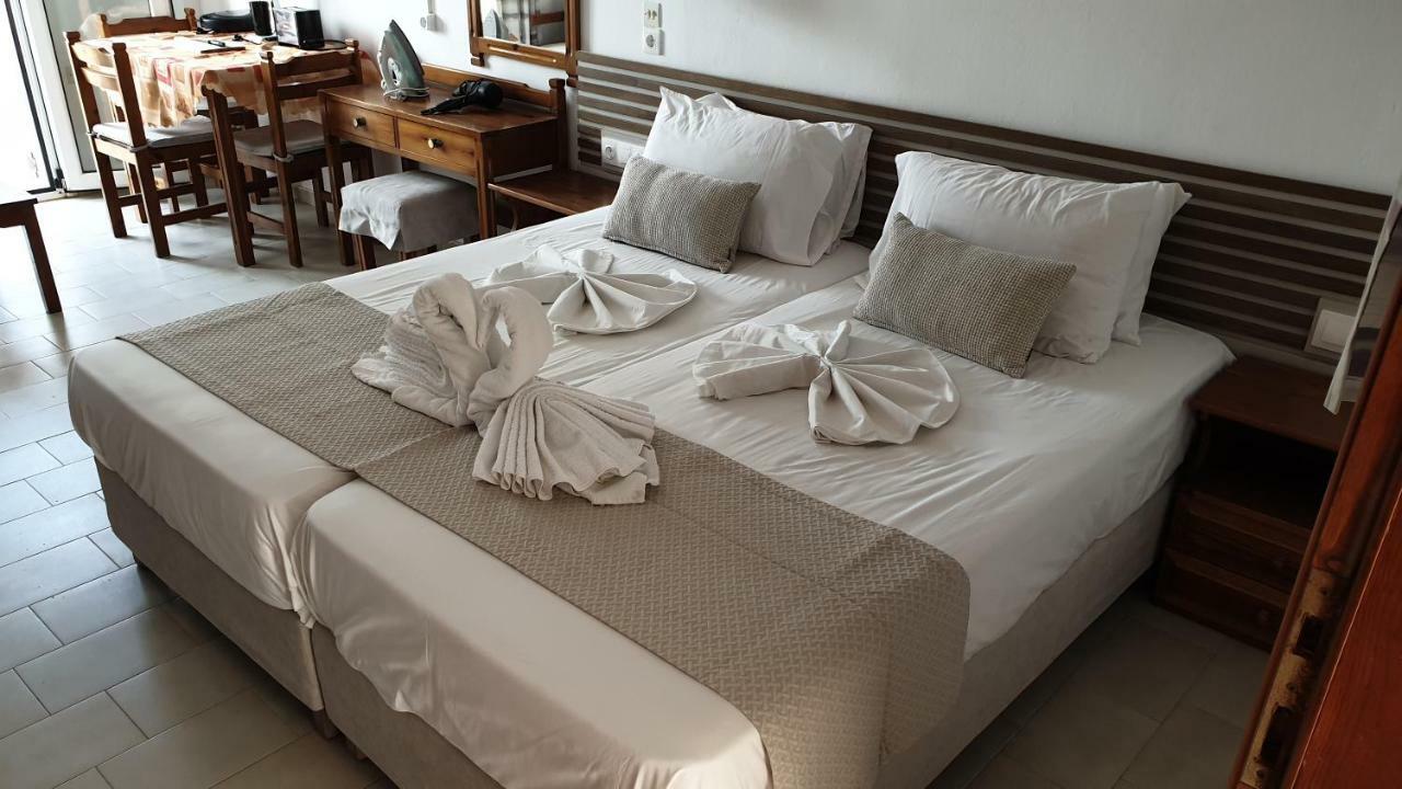 Morpheas Rooms Palaiochora Luaran gambar