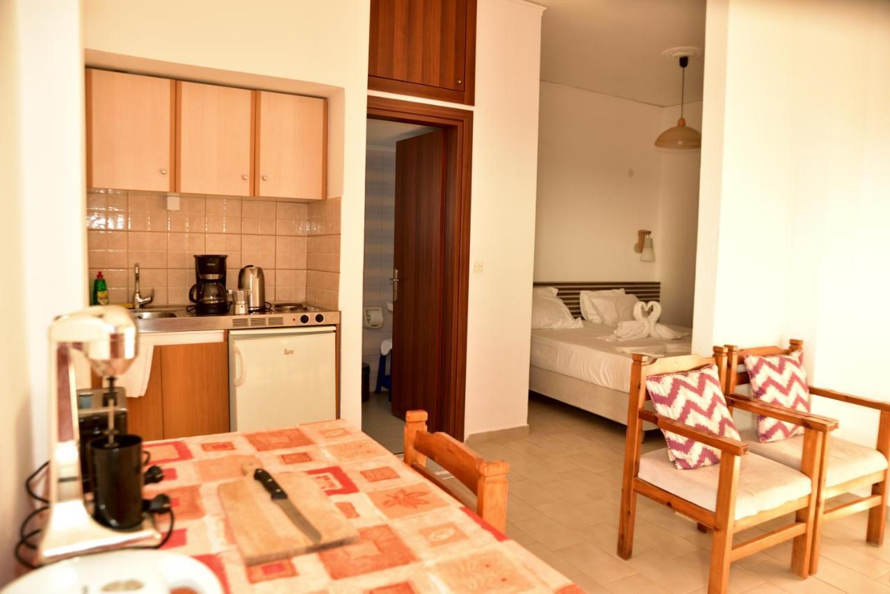 Morpheas Rooms Palaiochora Luaran gambar