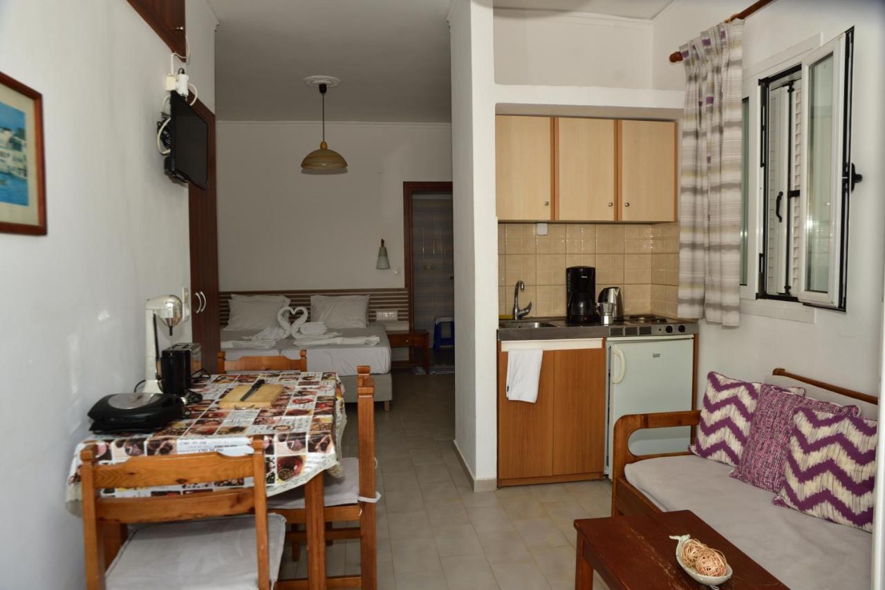 Morpheas Rooms Palaiochora Luaran gambar