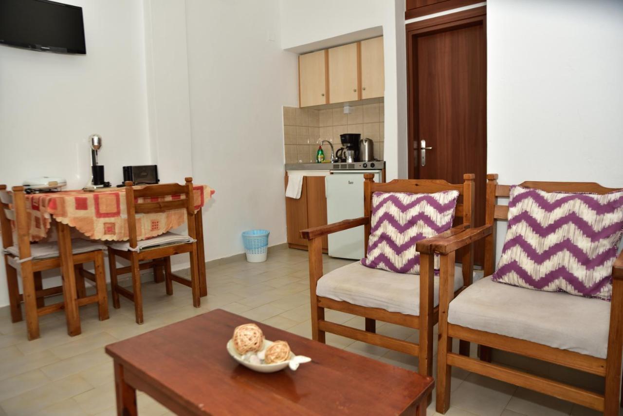 Morpheas Rooms Palaiochora Luaran gambar