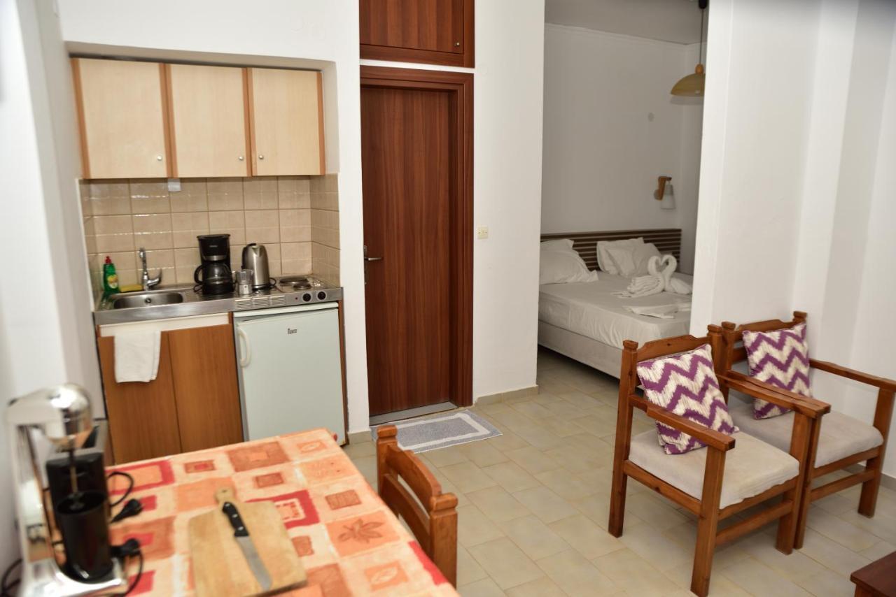 Morpheas Rooms Palaiochora Luaran gambar